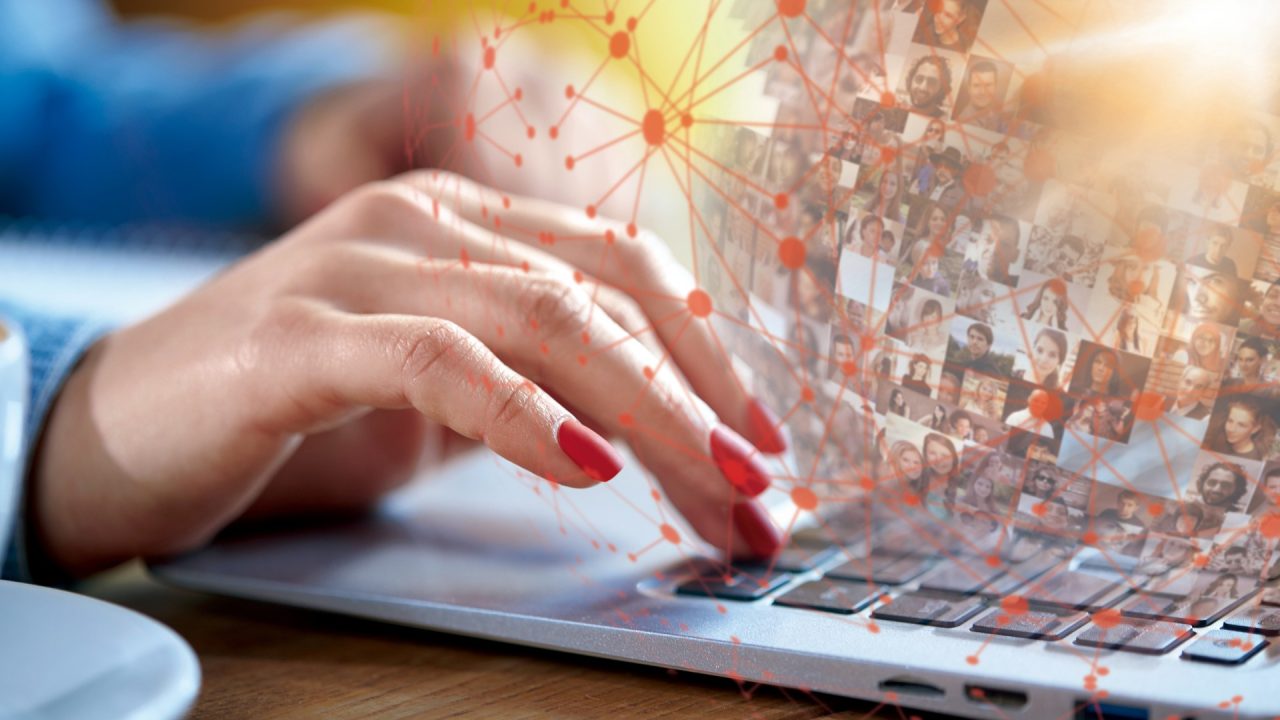 analyst-gb859e42a7_1920